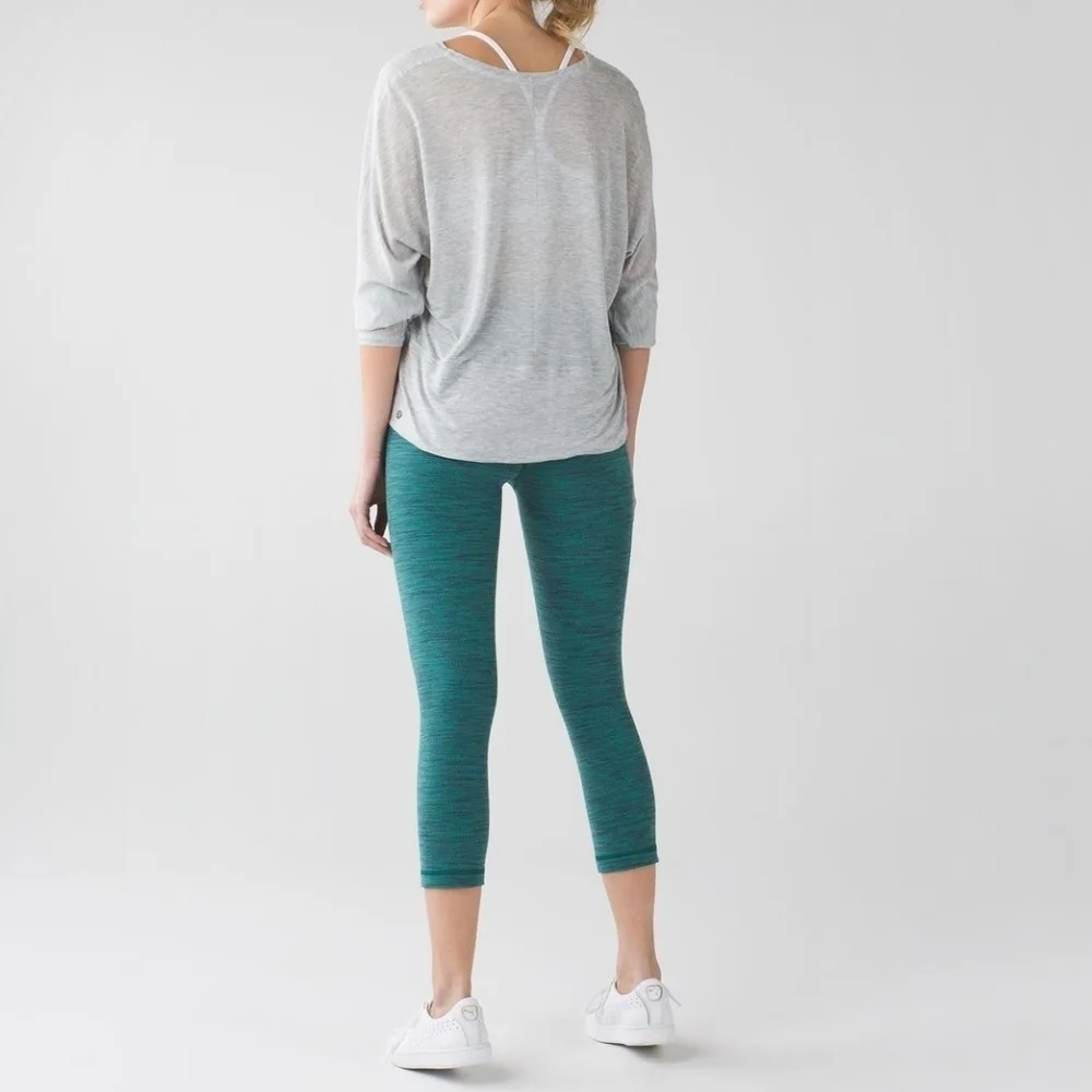 Lululemon Wunder Under Crop, Color Diamond Jacquard Teal Size 4